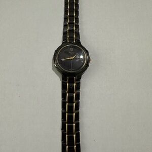 Vintage Pulsar Woman’s Two Tone Watch 
Requires Battery